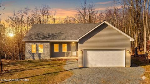 102 Eagle View Run Long Pond PA 18334