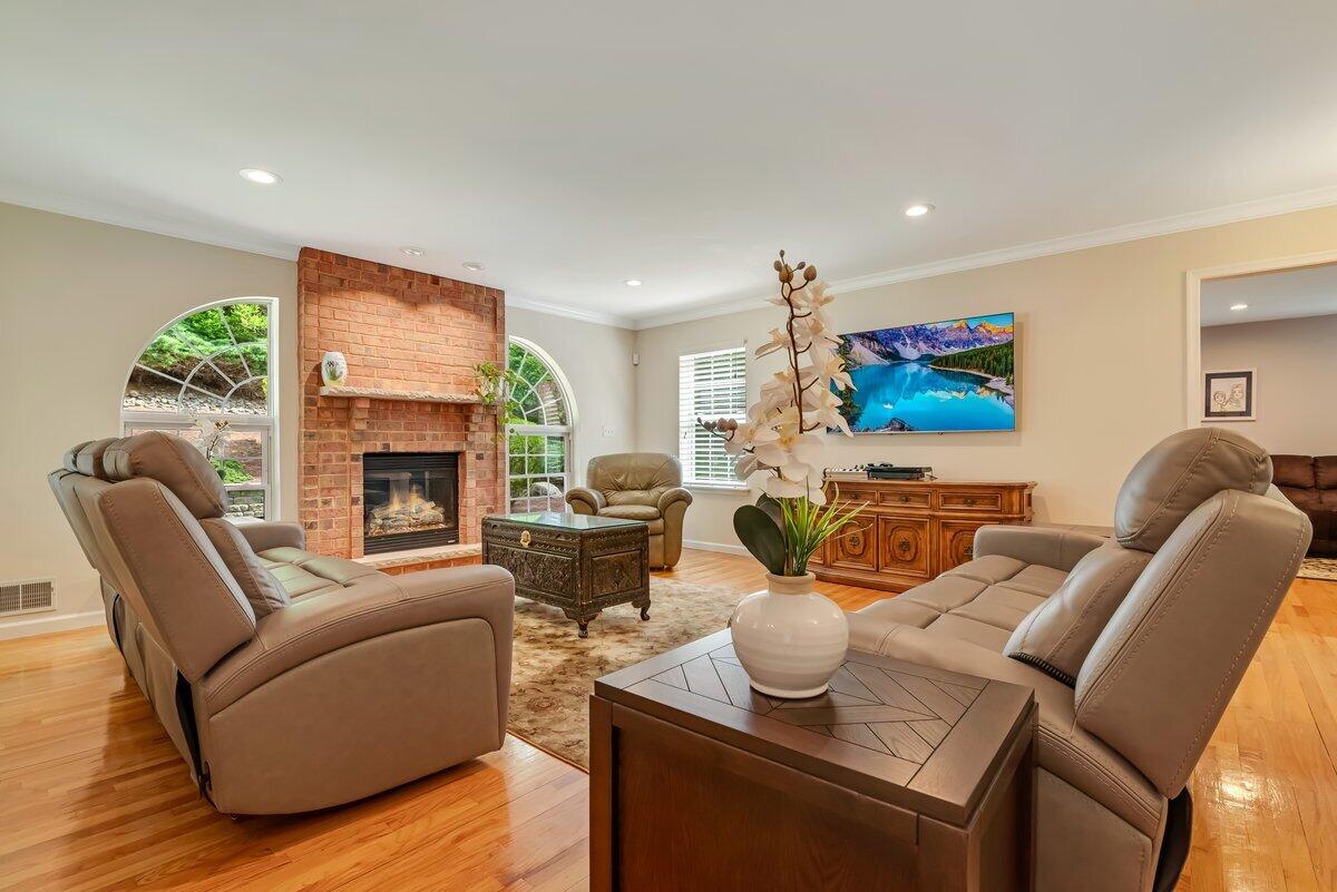 1376 Buck Ridge Drive, Stroudsburg, Pennsylvania image 13