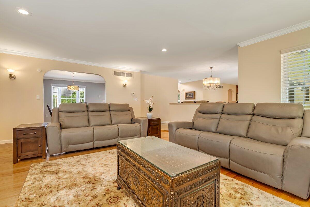 1376 Buck Ridge Drive, Stroudsburg, Pennsylvania image 12