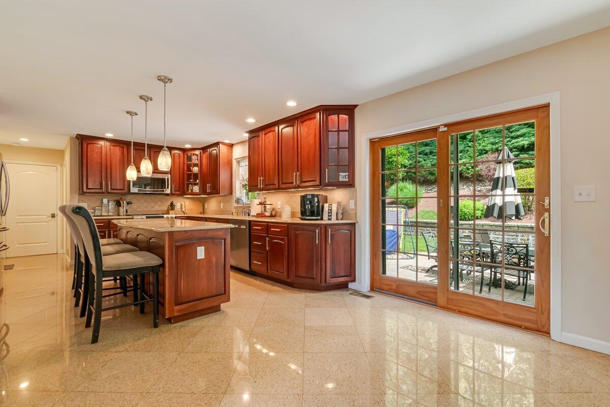 1376 Buck Ridge Drive, Stroudsburg, Pennsylvania image 16