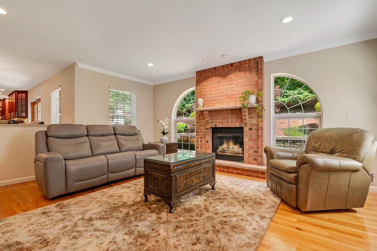 1376 Buck Ridge Drive, Stroudsburg, Pennsylvania image 11