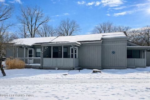 Townhouse For Sale - 113 Condor Drive #30<br/> Tamiment, PA 18371