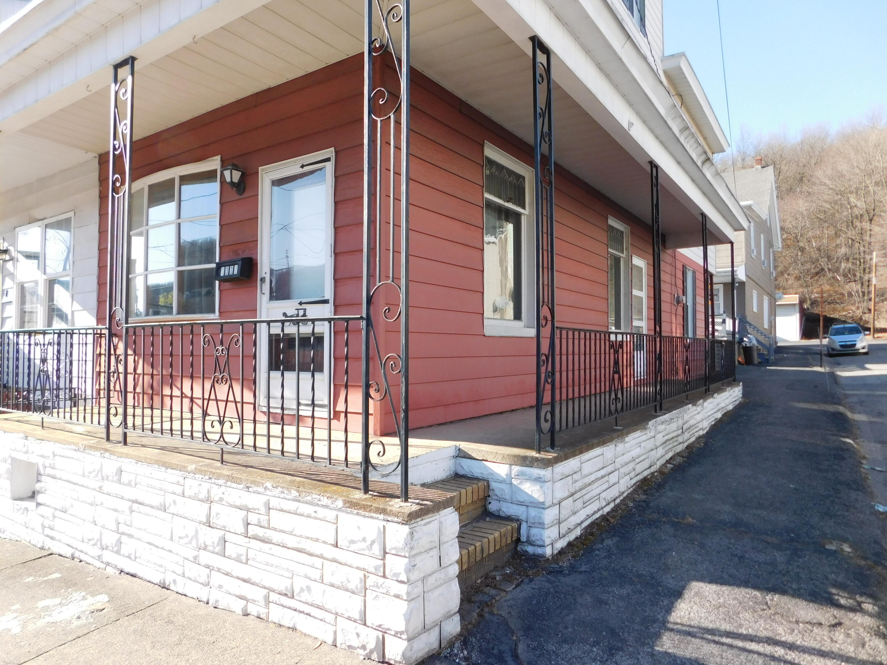 1339 E Market Street, Mahanoy City, Pennsylvania image 2