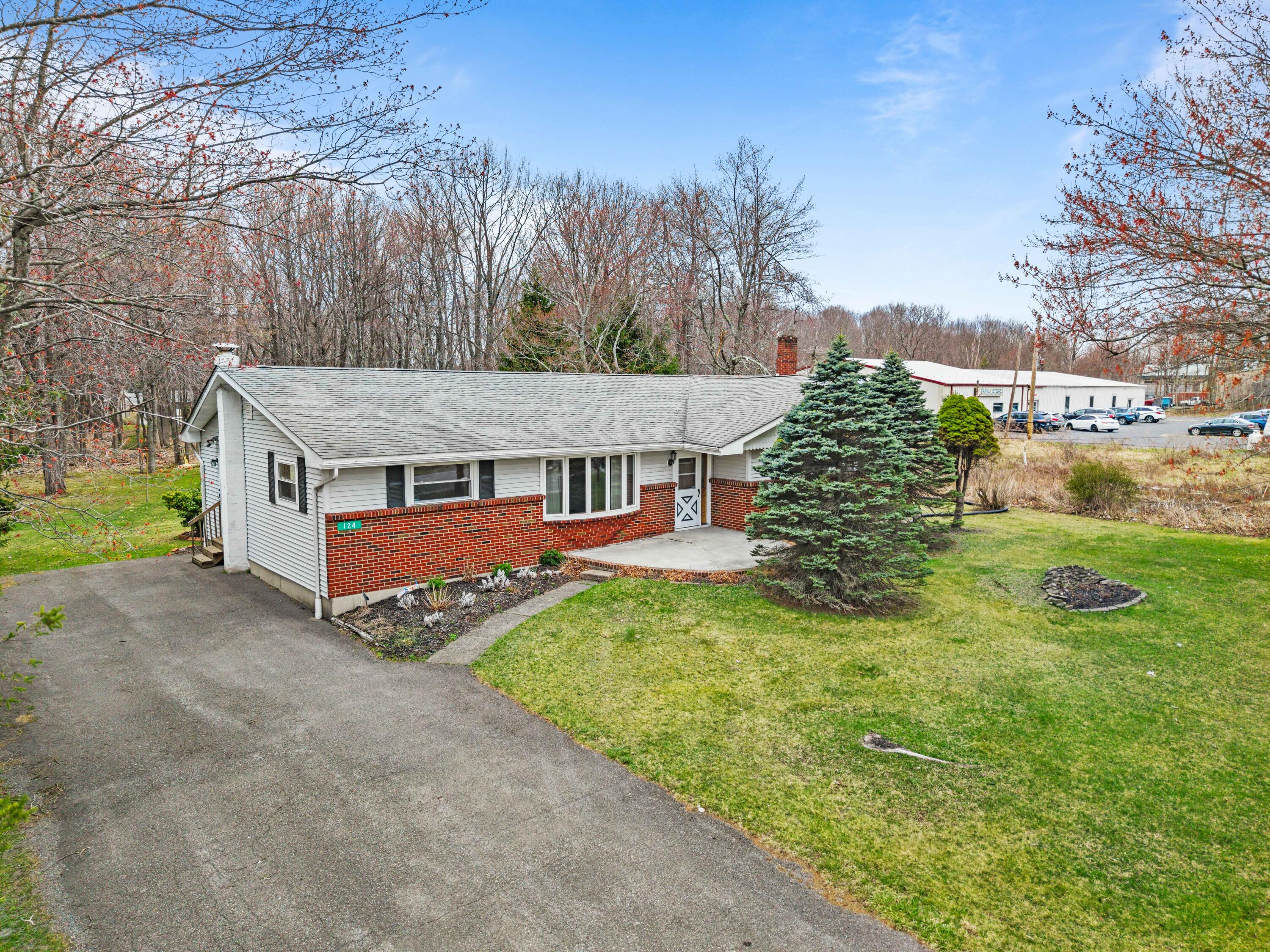 124 Summit Avenue, Pocono Summit, Pennsylvania image 10