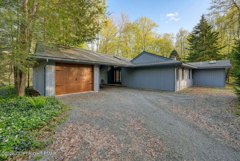 Homes For Sale - 5176 Pioneer Trail Trail<br/> Pocono Pines, PA 18350