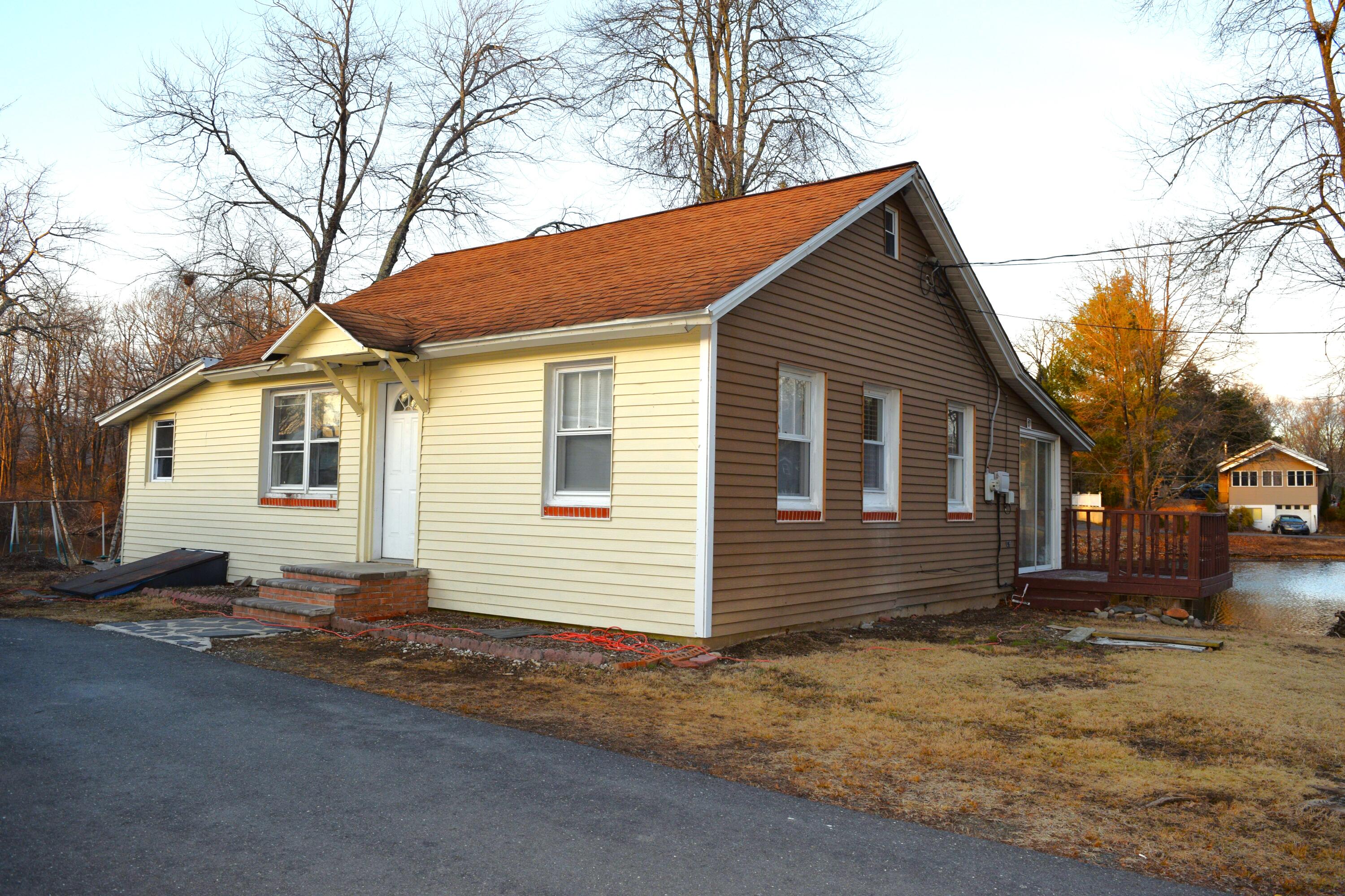5708 Locust Lane, Kunkletown, Pennsylvania image 2