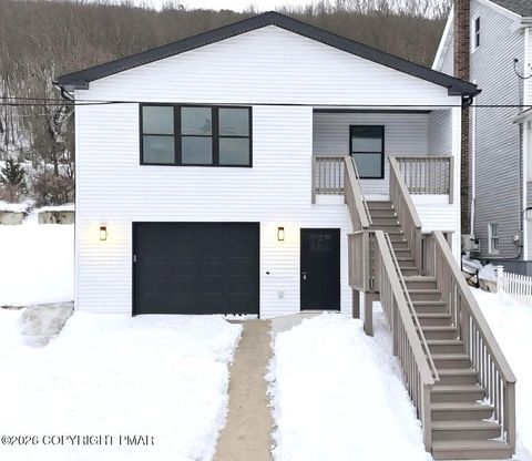 255 E Railroad Street Nesquehoning PA 18240