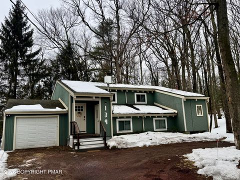 Homes For Sale - 9 Sassafras Road<br/> Lake Harmony, PA 18624