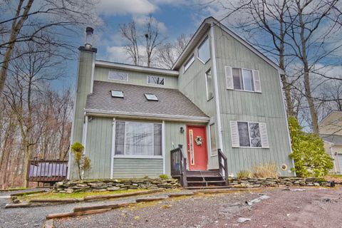 1152 Lancaster Drive Bushkill PA 18324