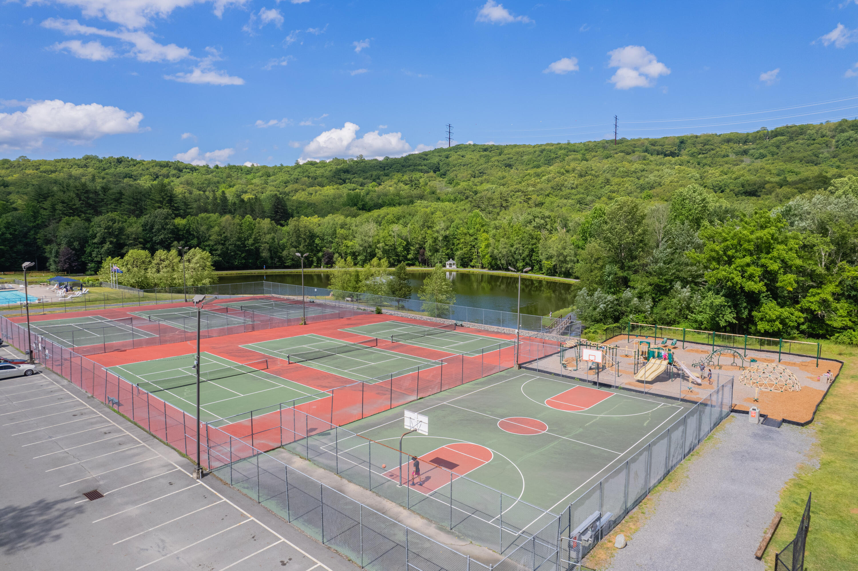 1152 Lancaster Drive, Bushkill, Pennsylvania image 30