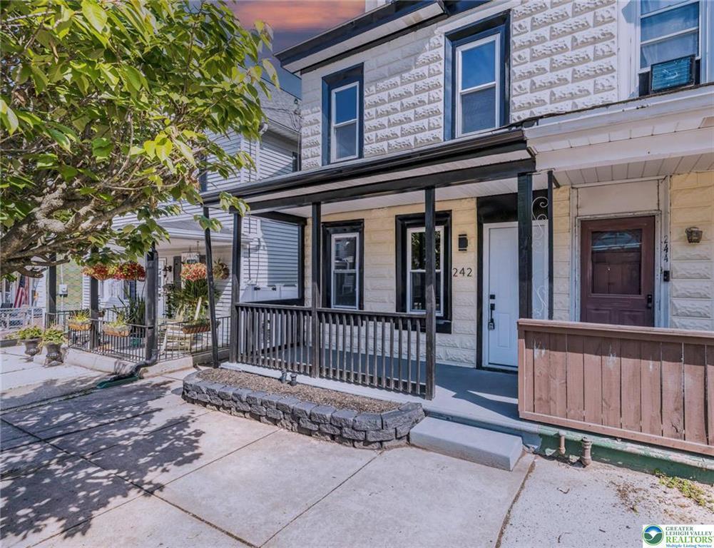 242 E Hazard Street, Summit Hill, Pennsylvania image 1
