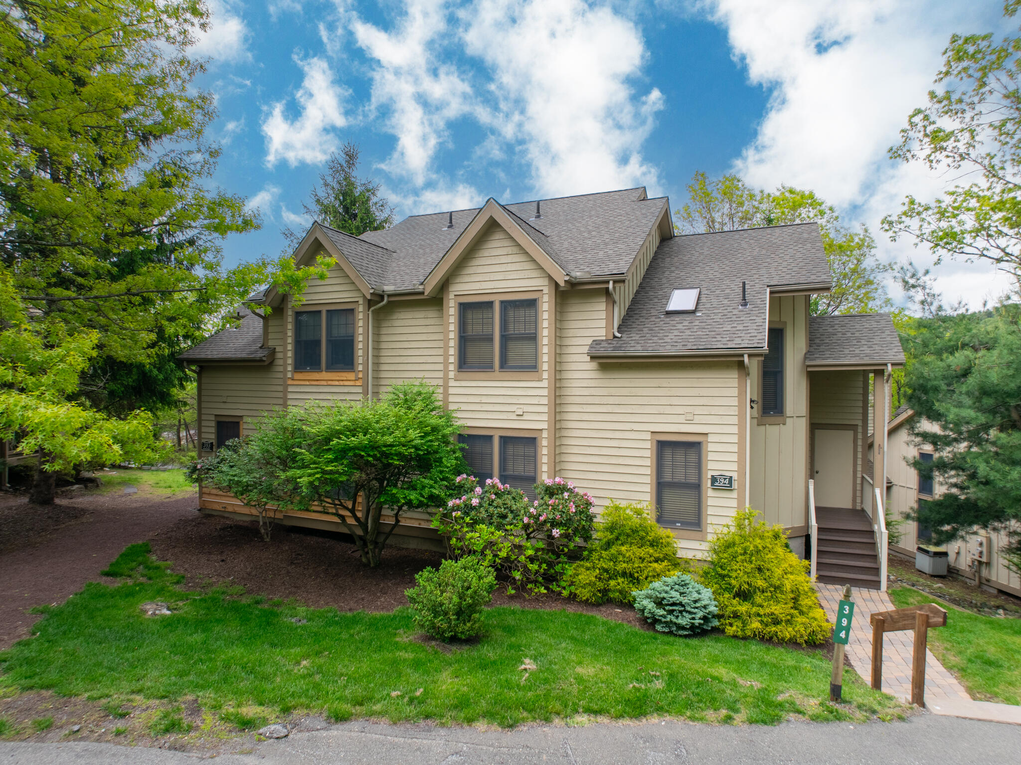 393 Vista Drive, Tannersville, Pennsylvania image 2