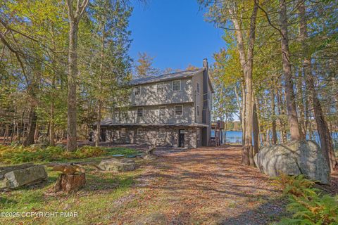 17 E Lake Drive Gouldsboro PA 18424