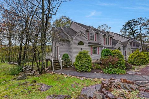 52 Laurelwoods Drive Lake Harmony PA 18624