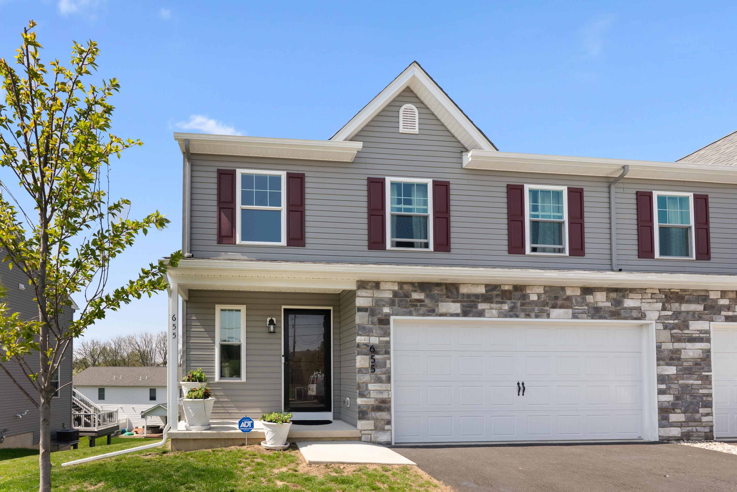 655 Sipos Drive, Northampton, Pennsylvania image 1