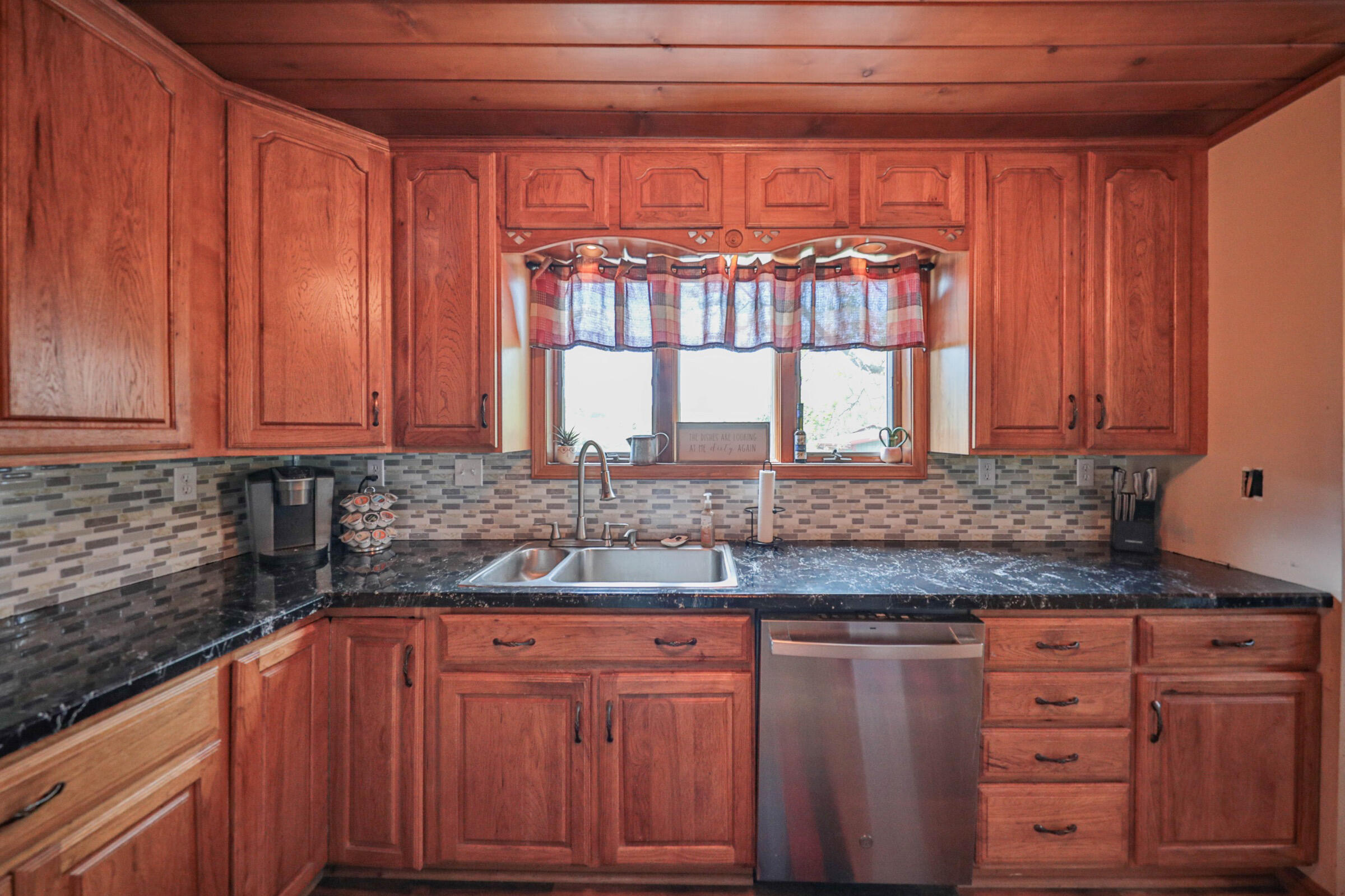 945 Silver Spring Boulevard, Kunkletown, Pennsylvania image 5
