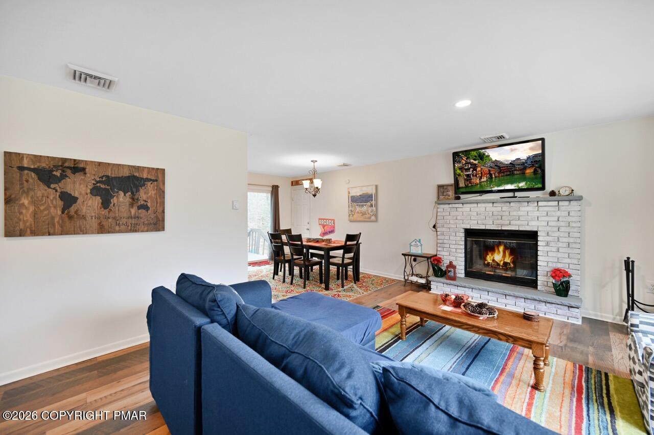 3139 Mohawk Trail