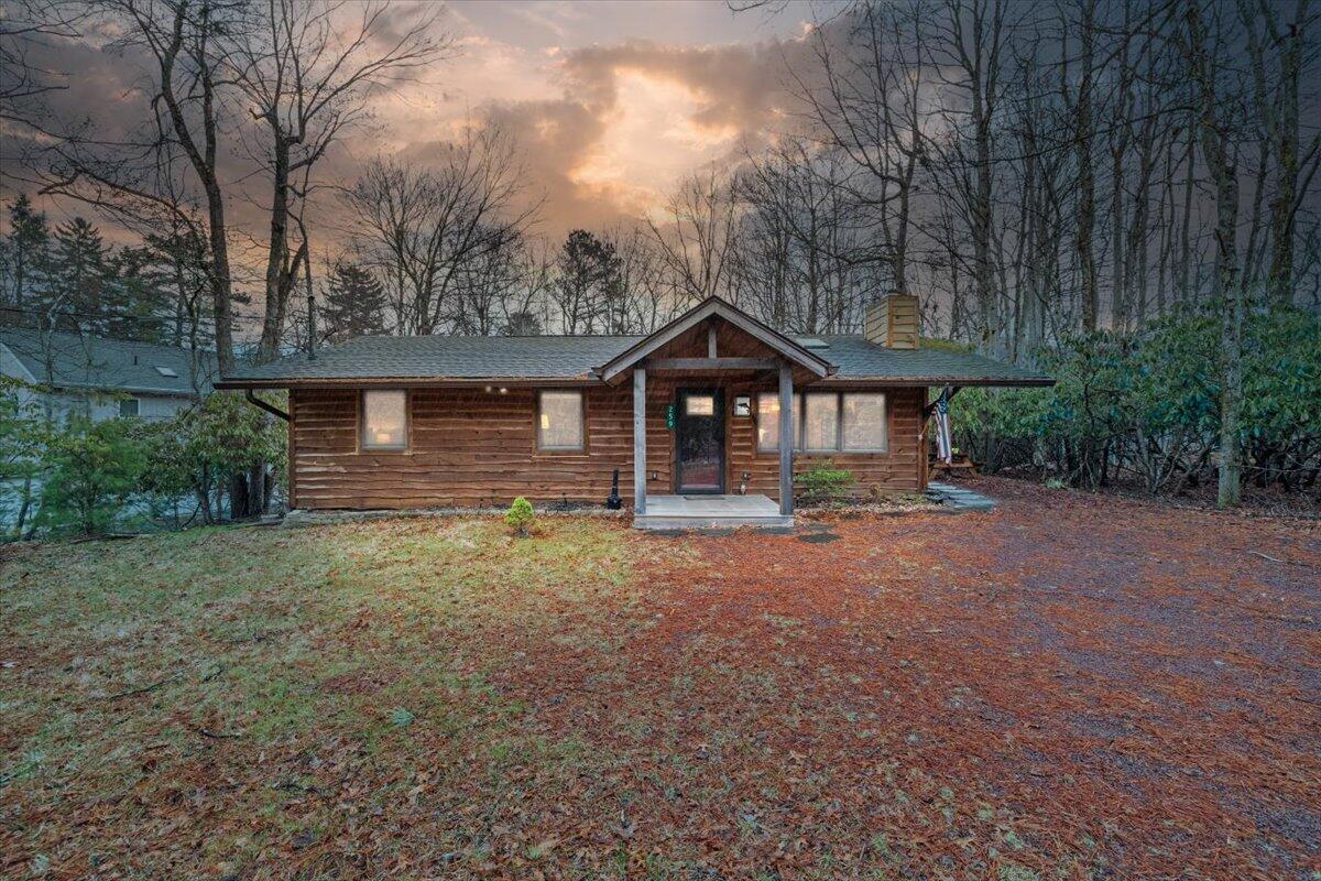 259 Tanglewood Drive, Pocono Pines, Pennsylvania image 1