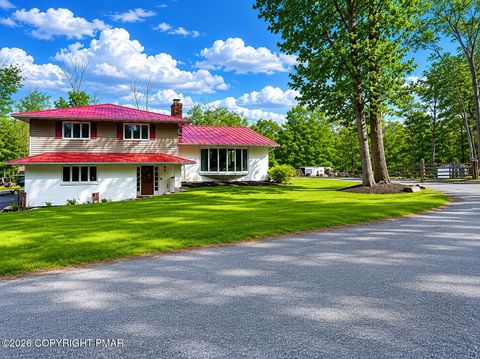 Homes For Sale - 206 Winchester Drive<br/> Monroe County, East Stroudsburg, PA 18301