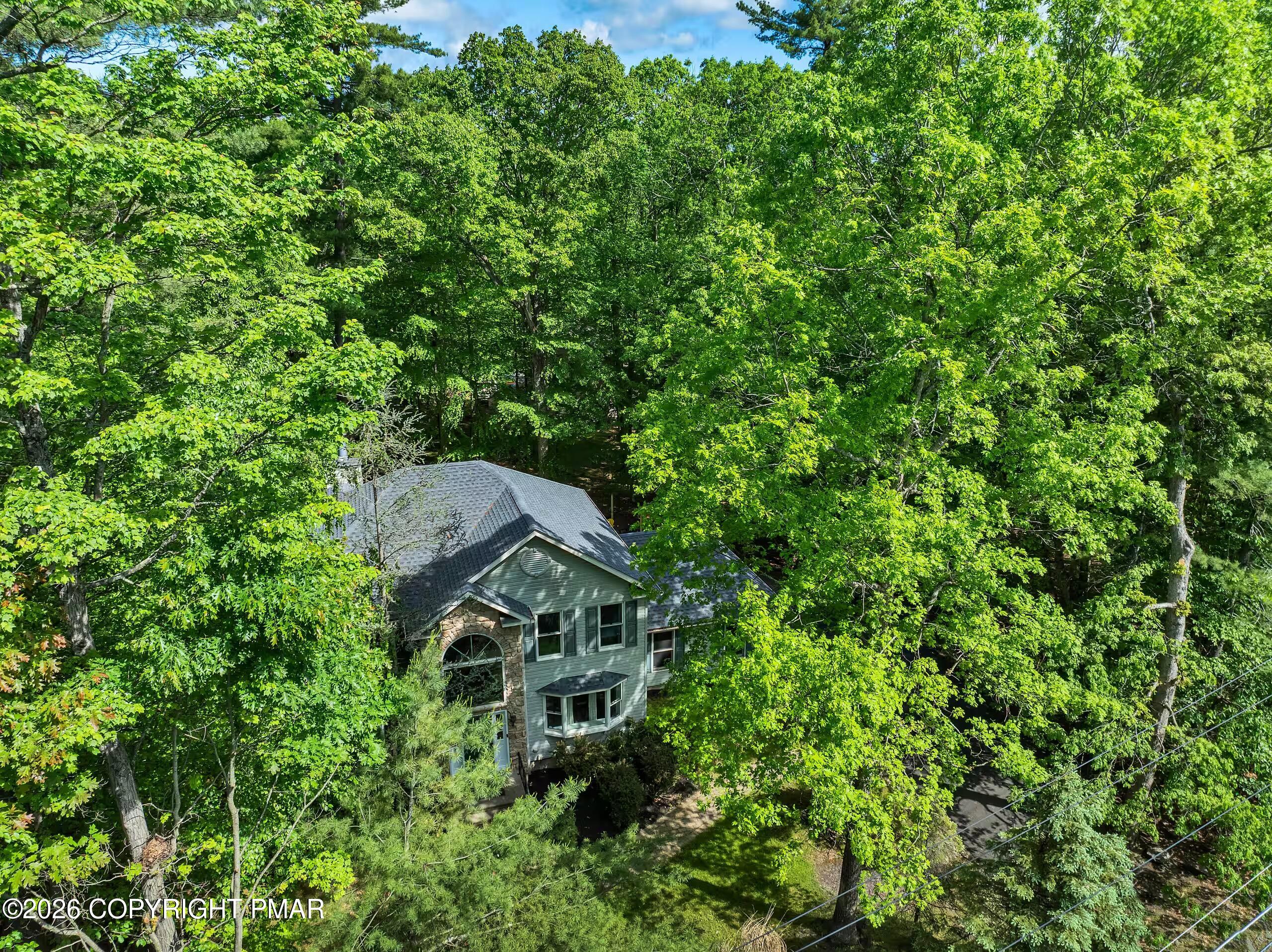 3156 Greenbriar Drive