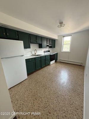 132 E MAIN ST APT 3A, GIRARDVILLE, PA 17935 - Image dcc5ebe508d660bf37d3b1d70fb2c0e9/3406442578