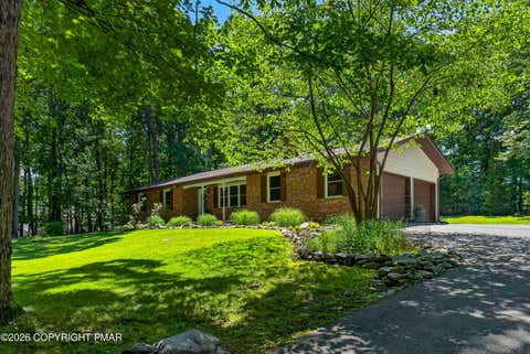 Homes For Sale - 400 Ridge Circle<br/> Cresco, PA 18326
