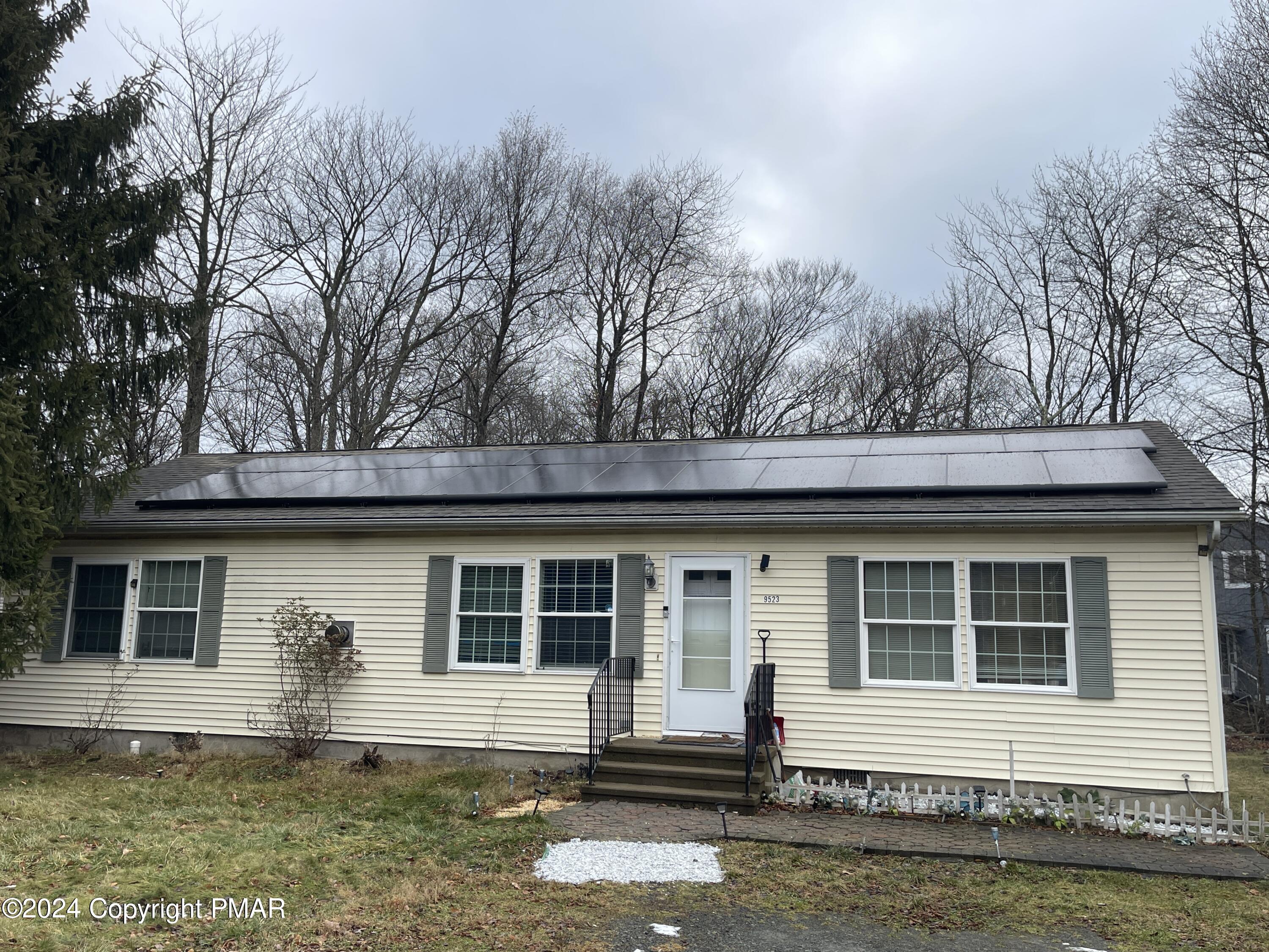9523 Jasmine Drive, Tobyhanna, Pennsylvania image 1