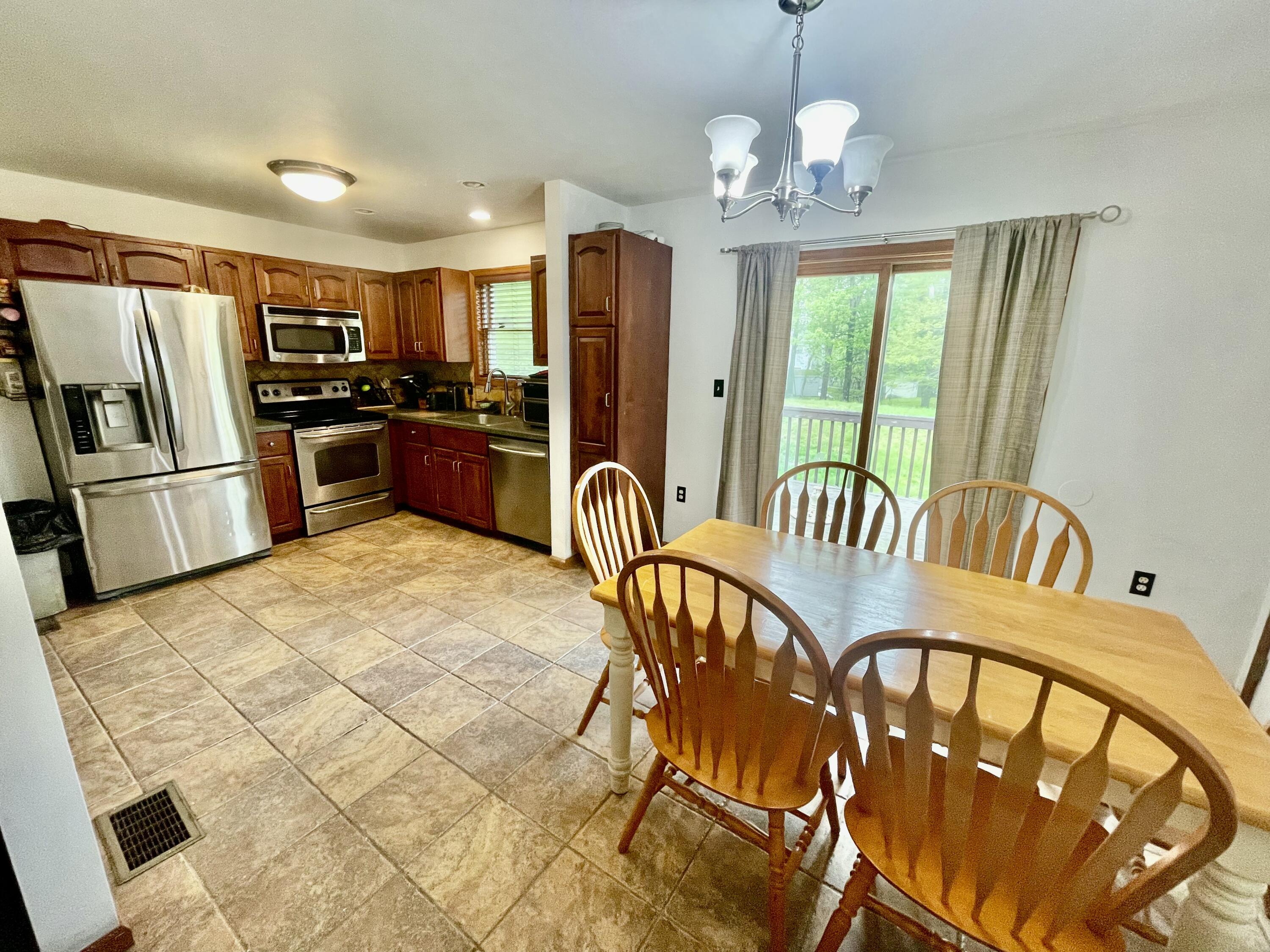 350 Brier Crest Road, Blakeslee, Pennsylvania image 8