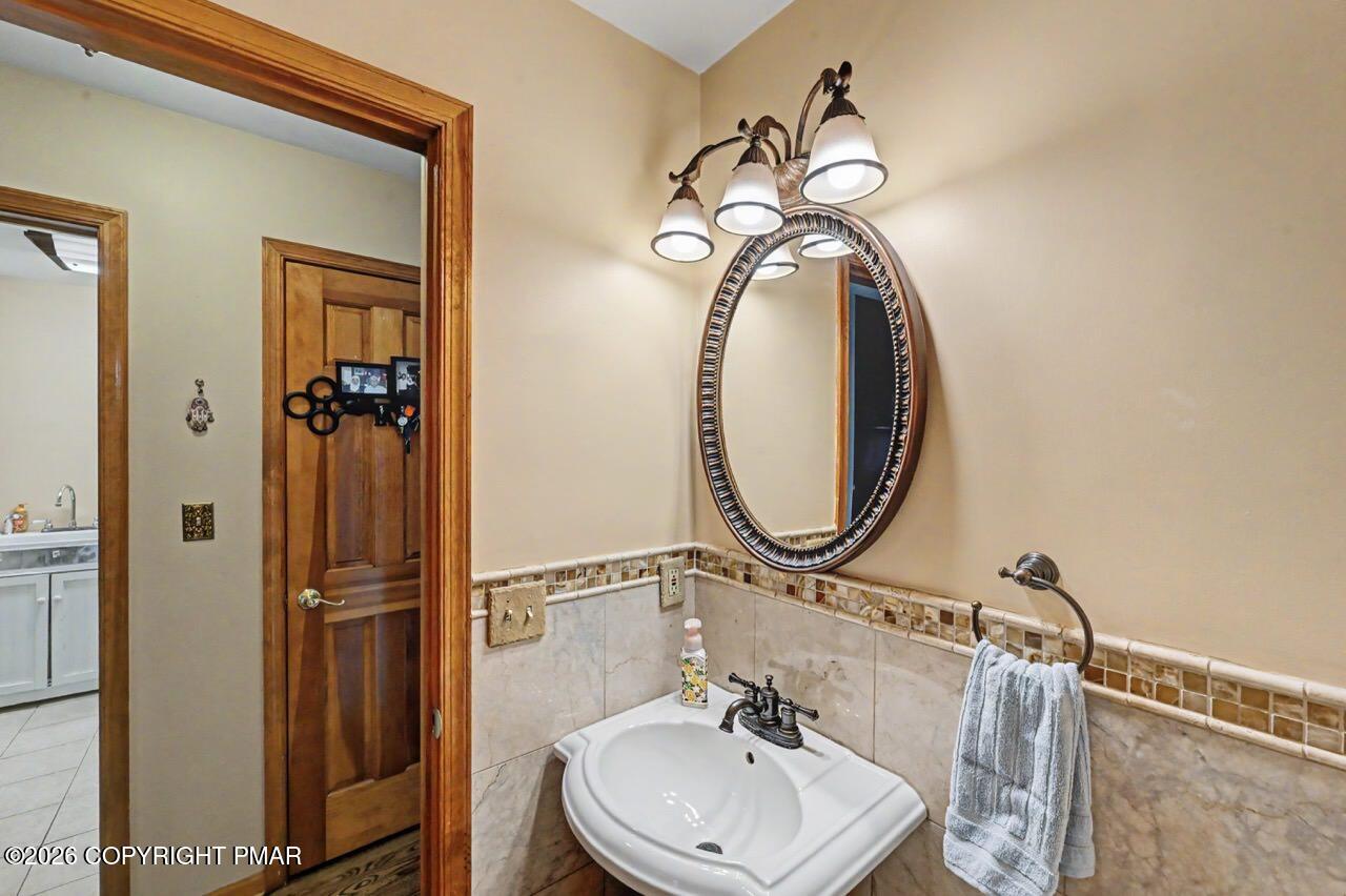2134 Fox Run Rd, Stroudsburg, PA, 18360, USA, 6 Bedrooms Bedrooms, ,6 BathroomsBathrooms,Residential,Active,2134 Fox Run Rd,PM-141896
