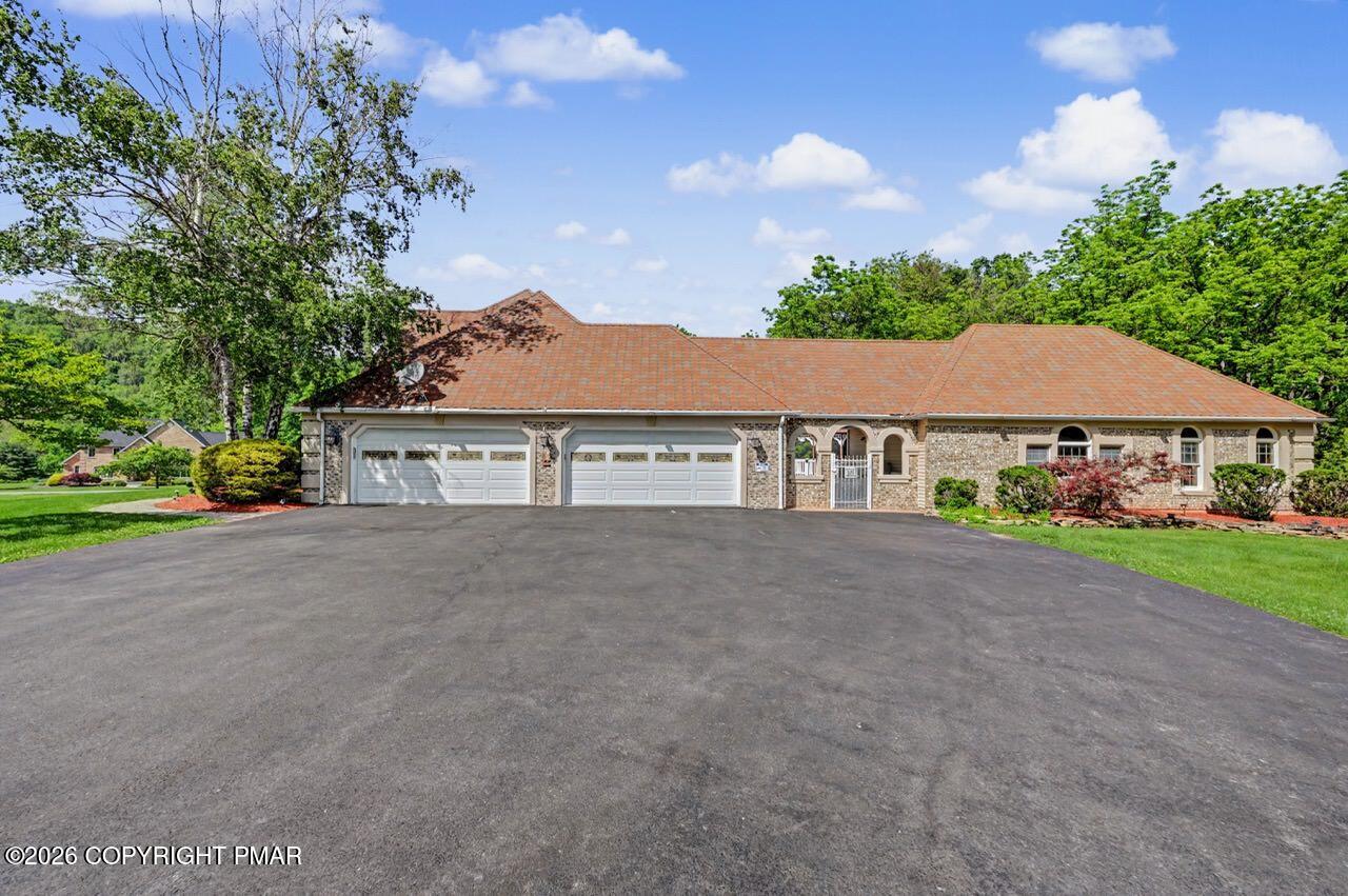 2134 Fox Run Rd, Stroudsburg, PA, 18360, USA, 6 Bedrooms Bedrooms, ,6 BathroomsBathrooms,Residential,Active,2134 Fox Run Rd,PM-141896