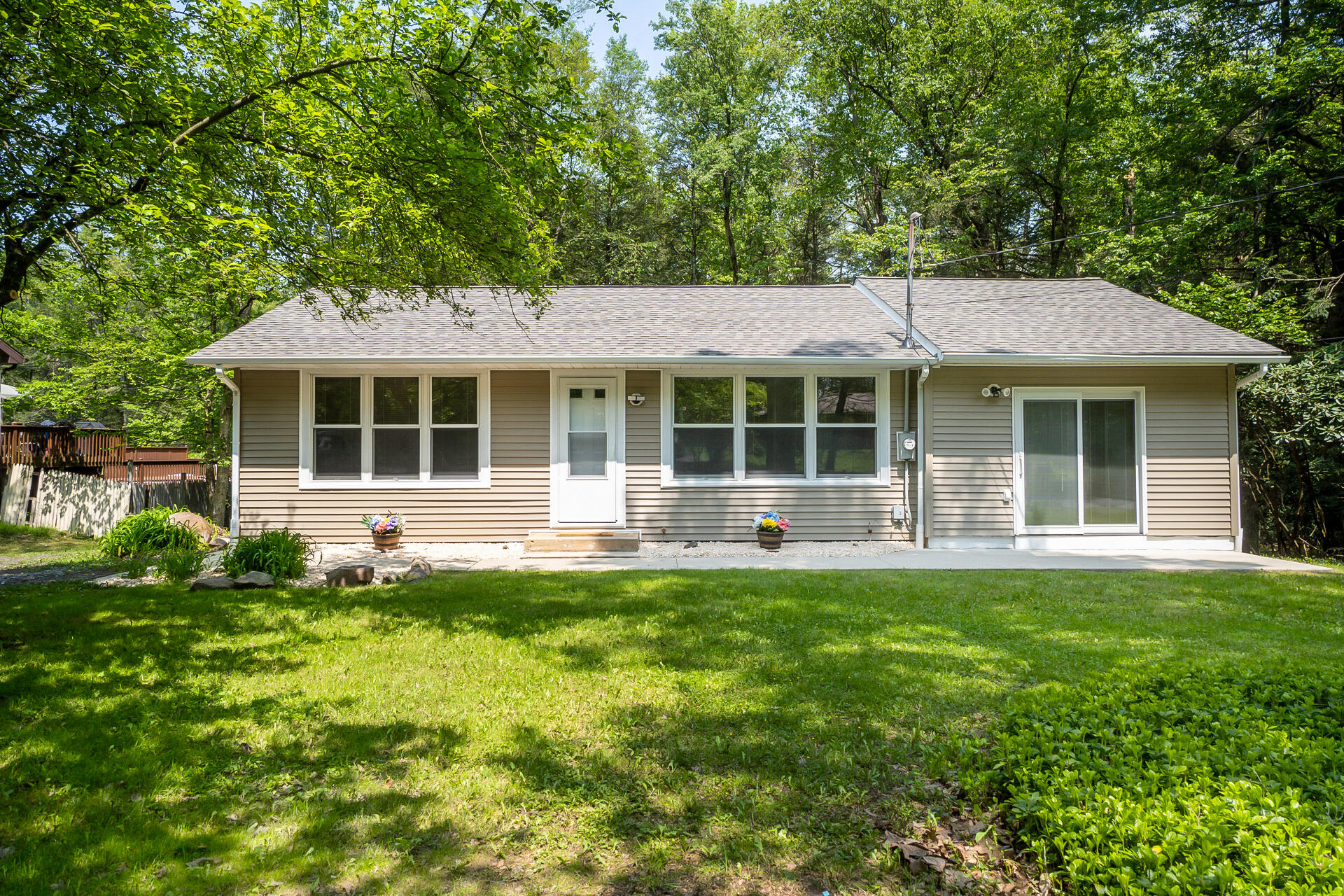 18 Holiday Drive, Albrightsville, Pennsylvania image 3