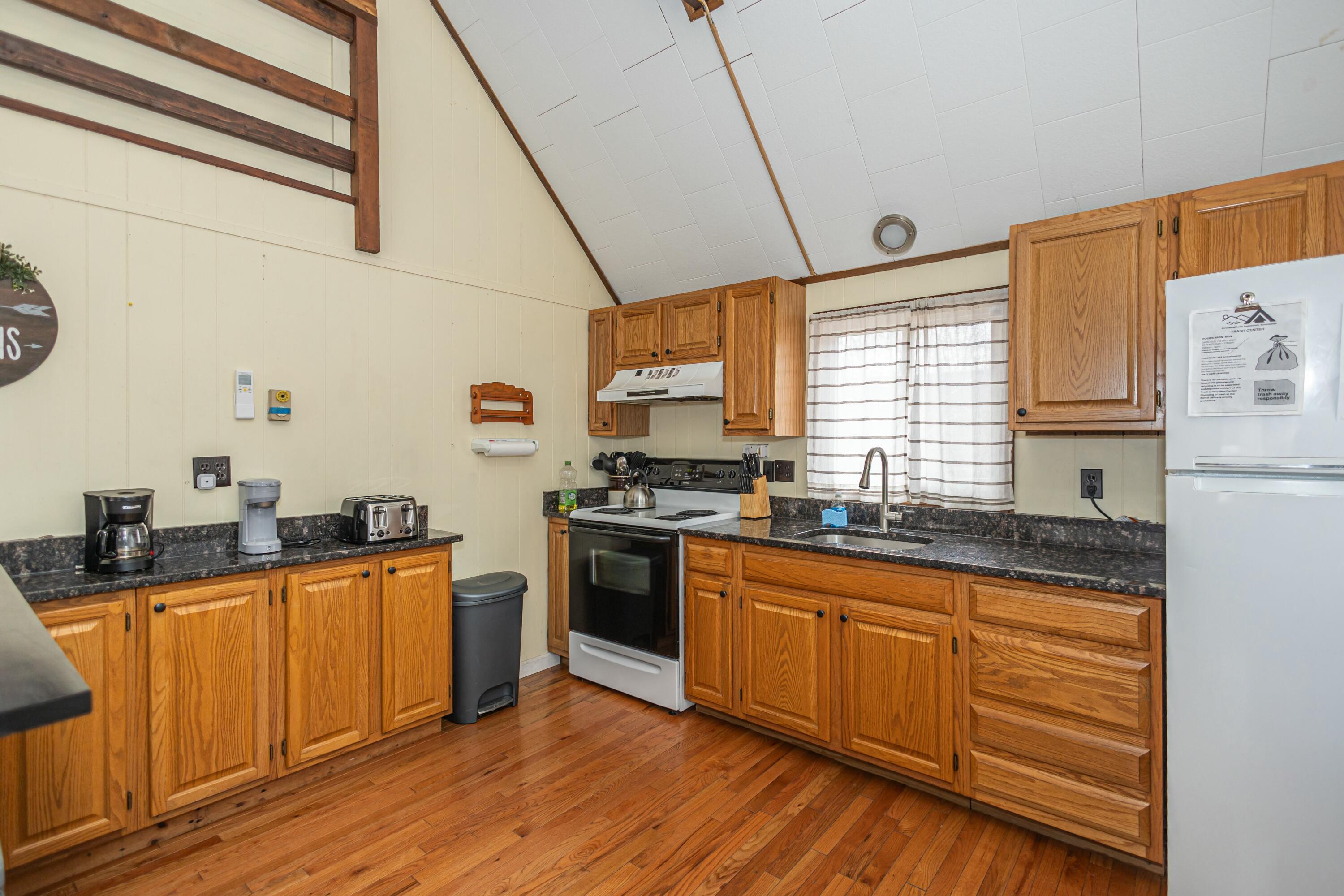 120 Tomhickon Trail Trl, Pocono Lake, Pennsylvania image 7
