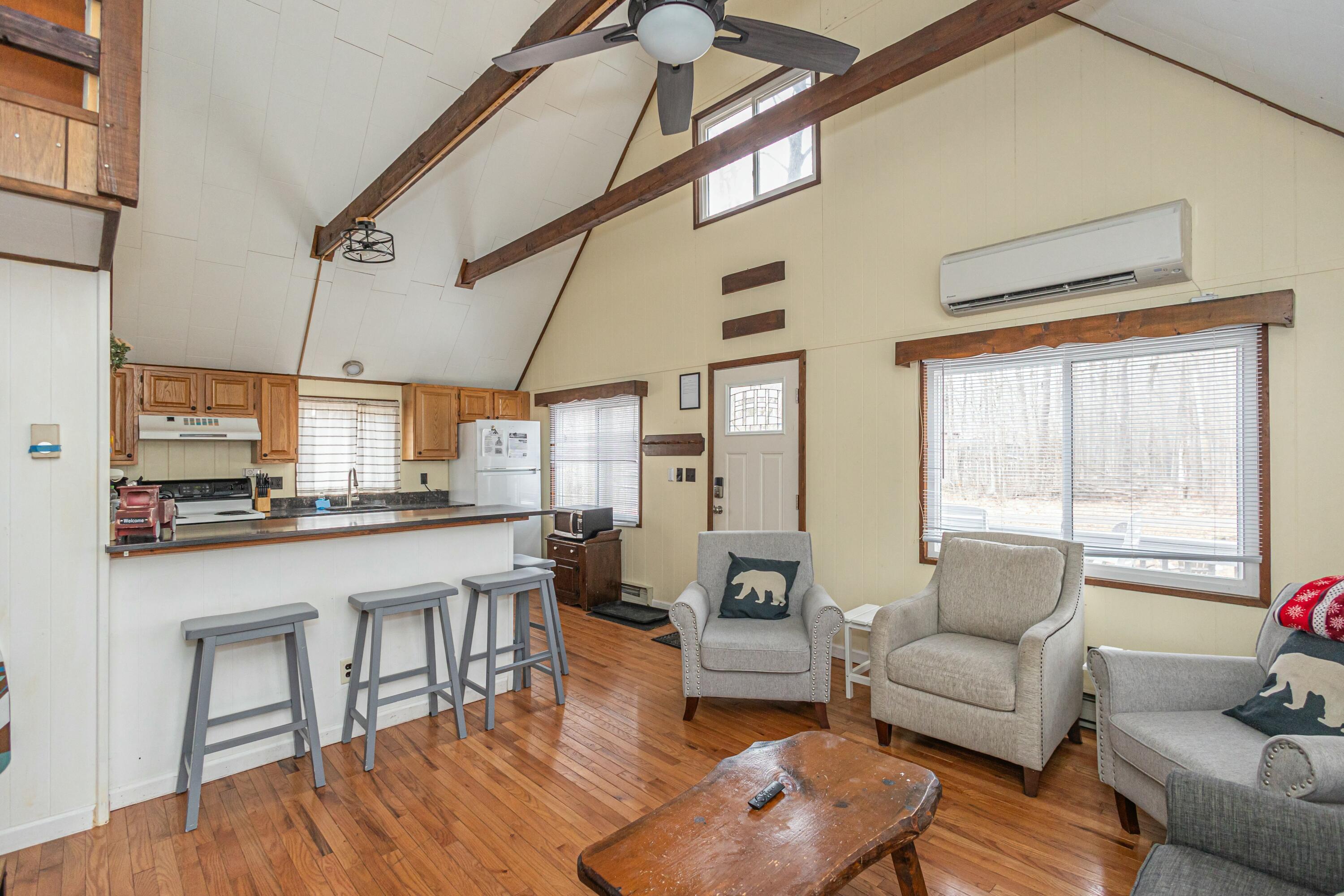 120 Tomhickon Trail Trl, Pocono Lake, Pennsylvania image 2