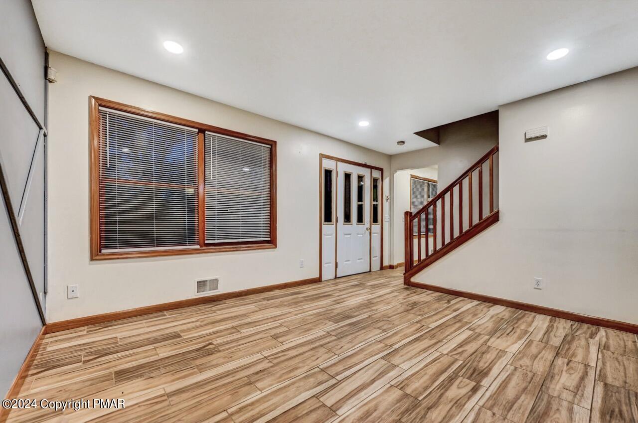 184 Regent Street, Bushkill, Pennsylvania image 9