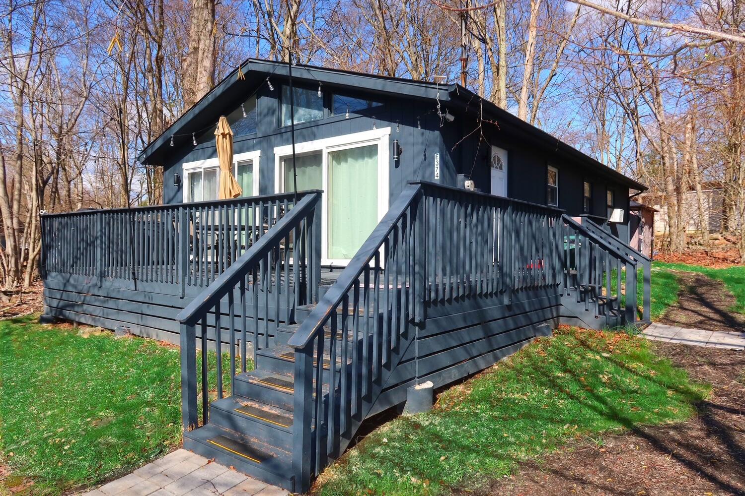 5306 Ledgewood Drive, Tobyhanna, Pennsylvania image 1