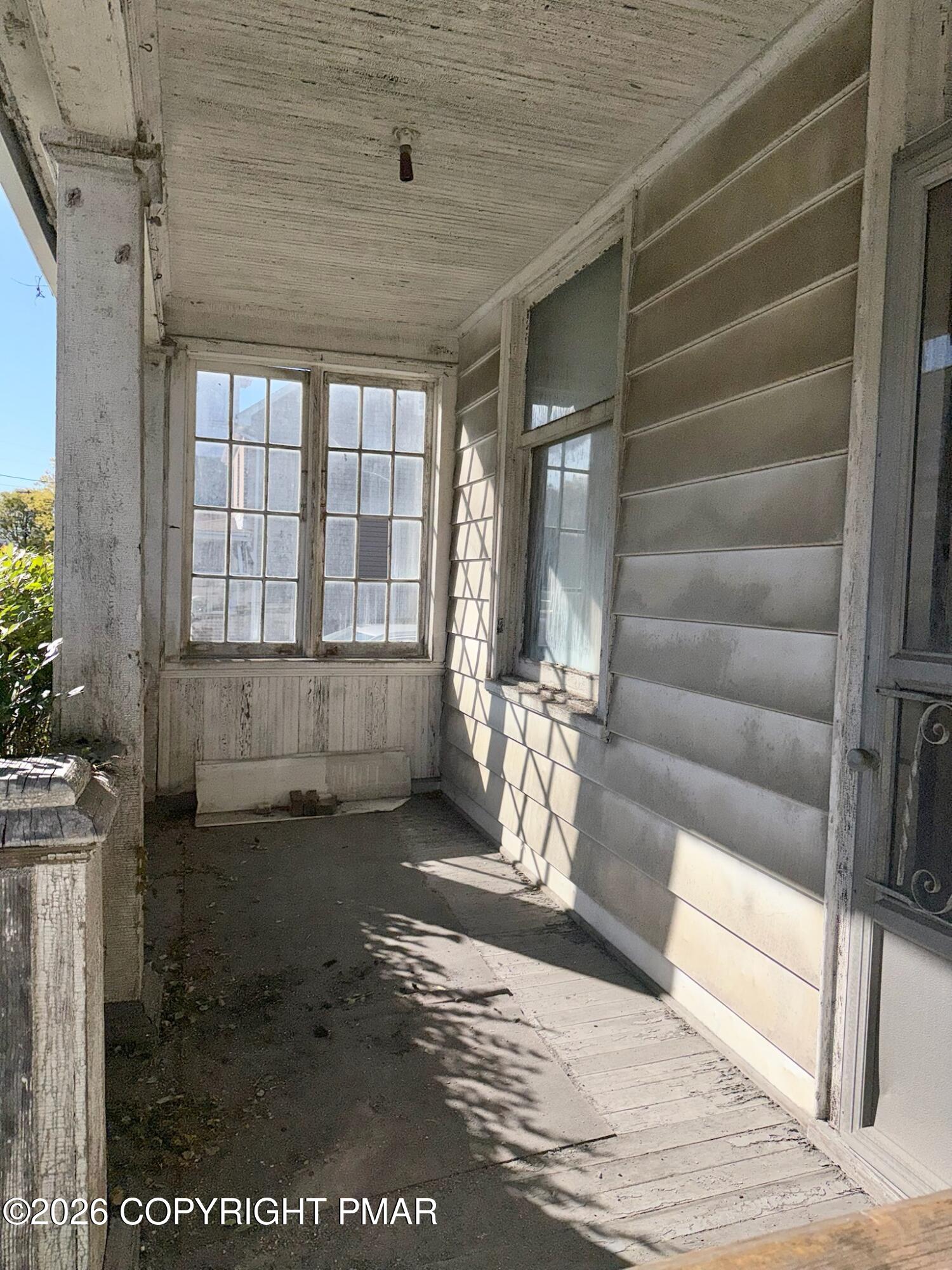 21 E Abbott Street