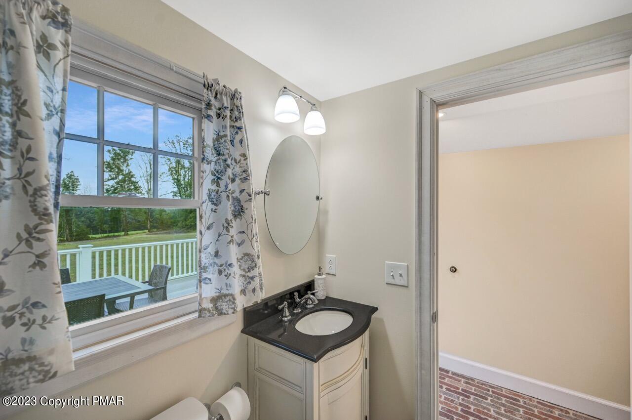 5126 Beattys Circle, Buck Hill Falls, Pennsylvania image 37