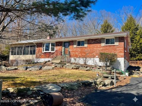 Homes For Sale - 2319 Beartown Road<br/> Canadensis, PA 18325