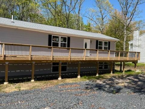 Homes For Sale - 224 Kensington Drive<br/> Bushkill, PA 18324