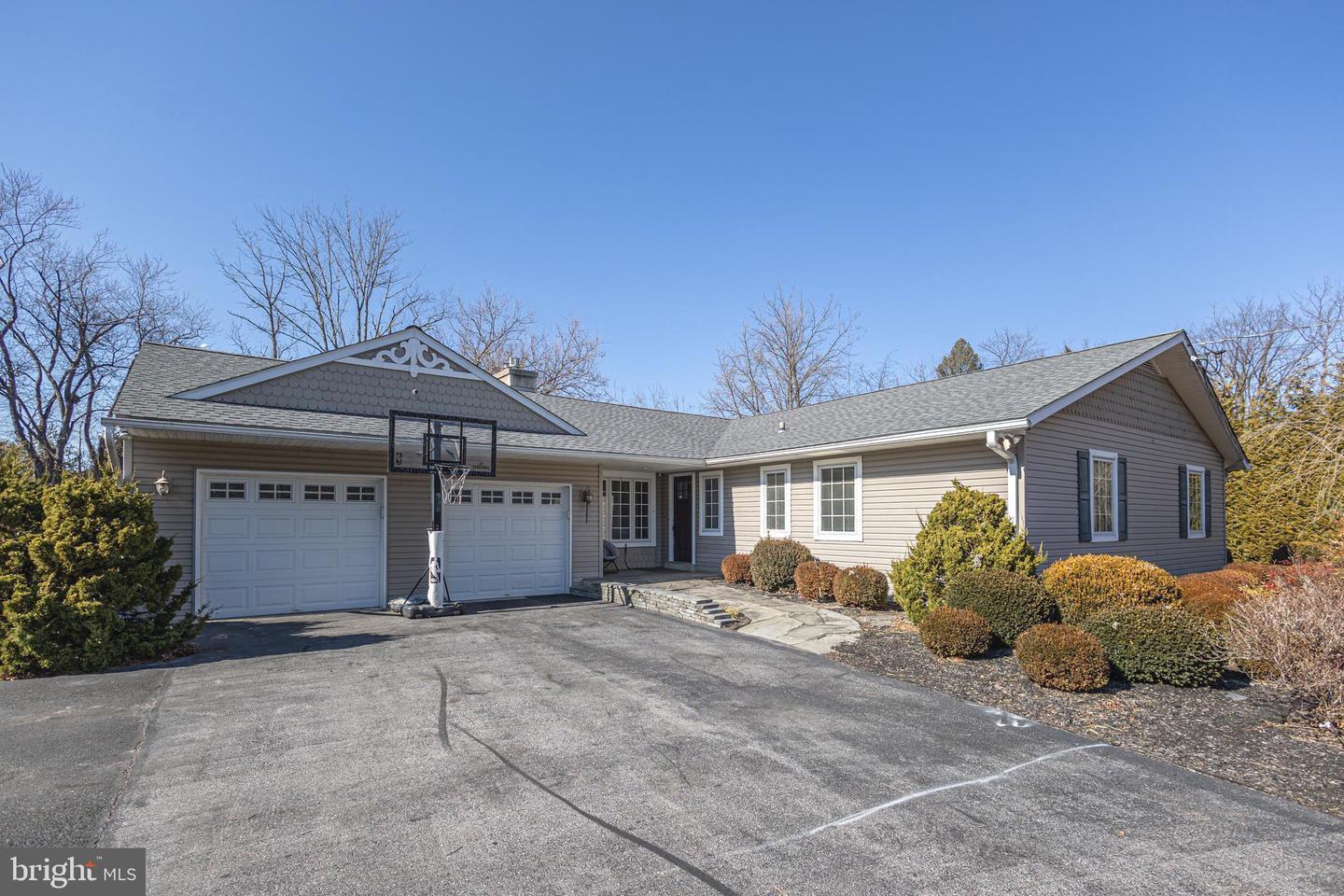 1027 Grant Avenue, Blue Bell, Pennsylvania image 2