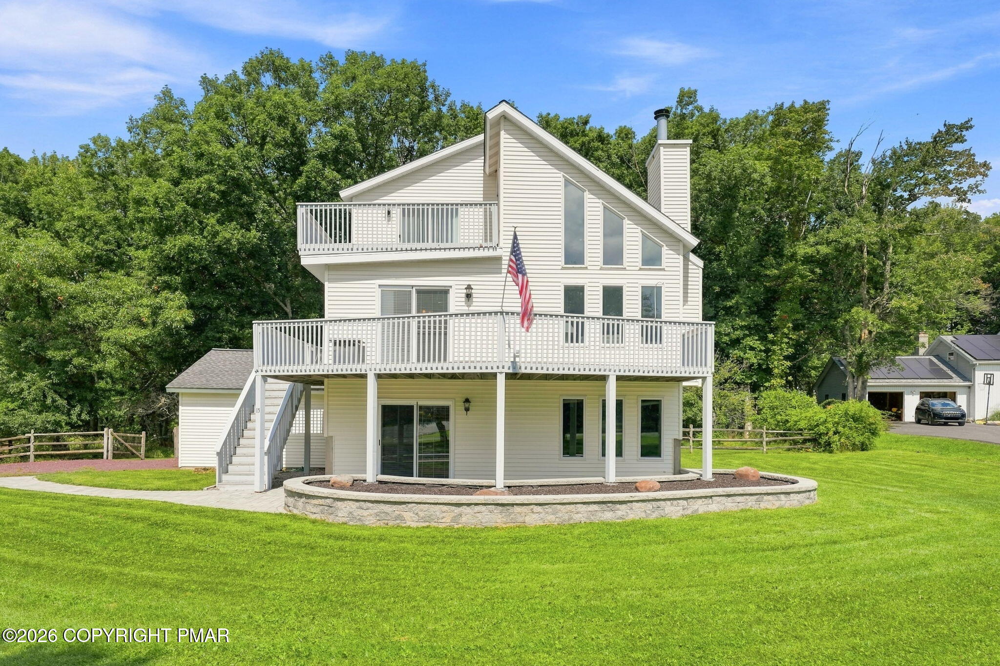 15 Larch Road