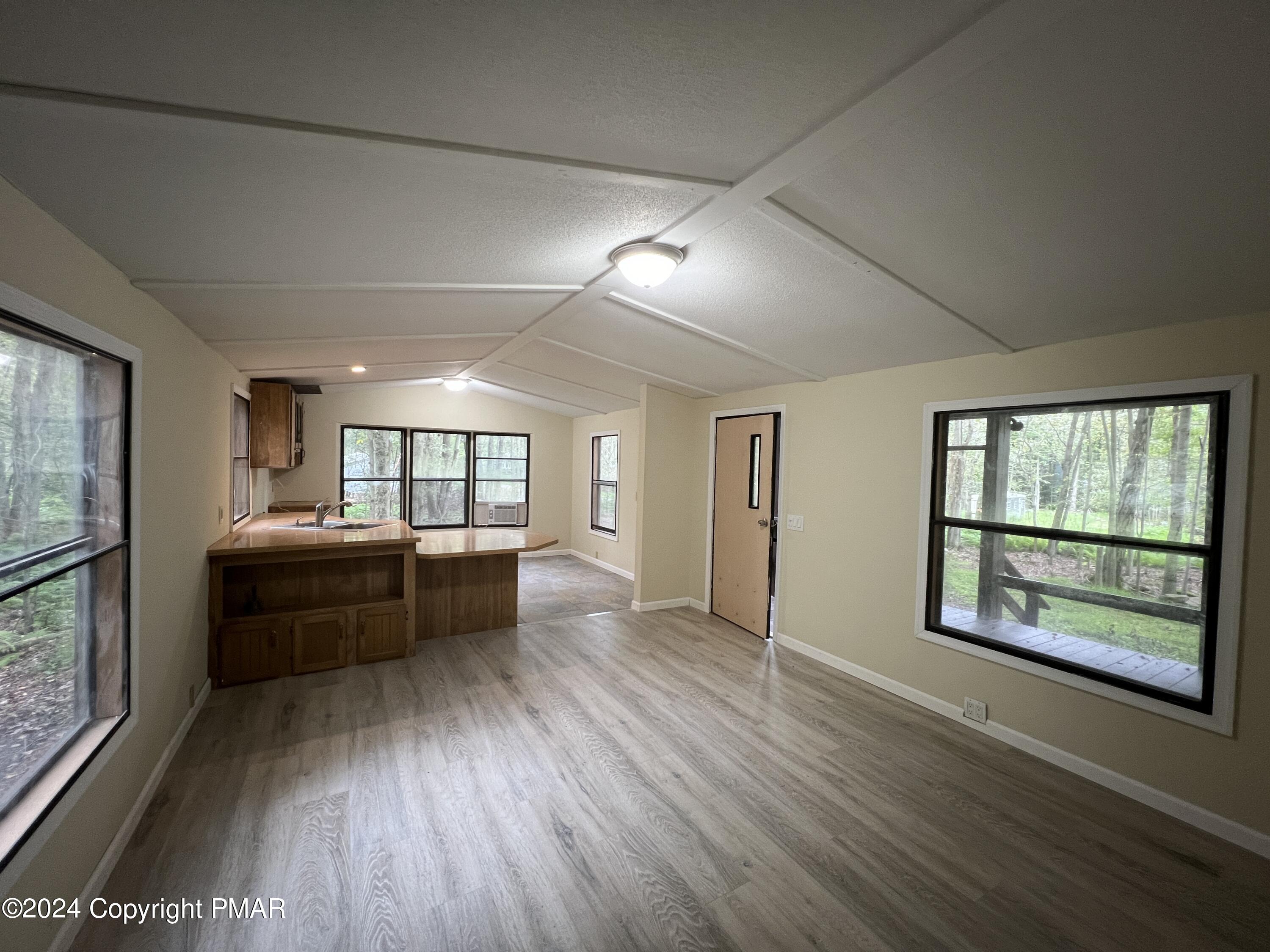 30 Blue Sky Path, Gouldsboro, Pennsylvania image 2
