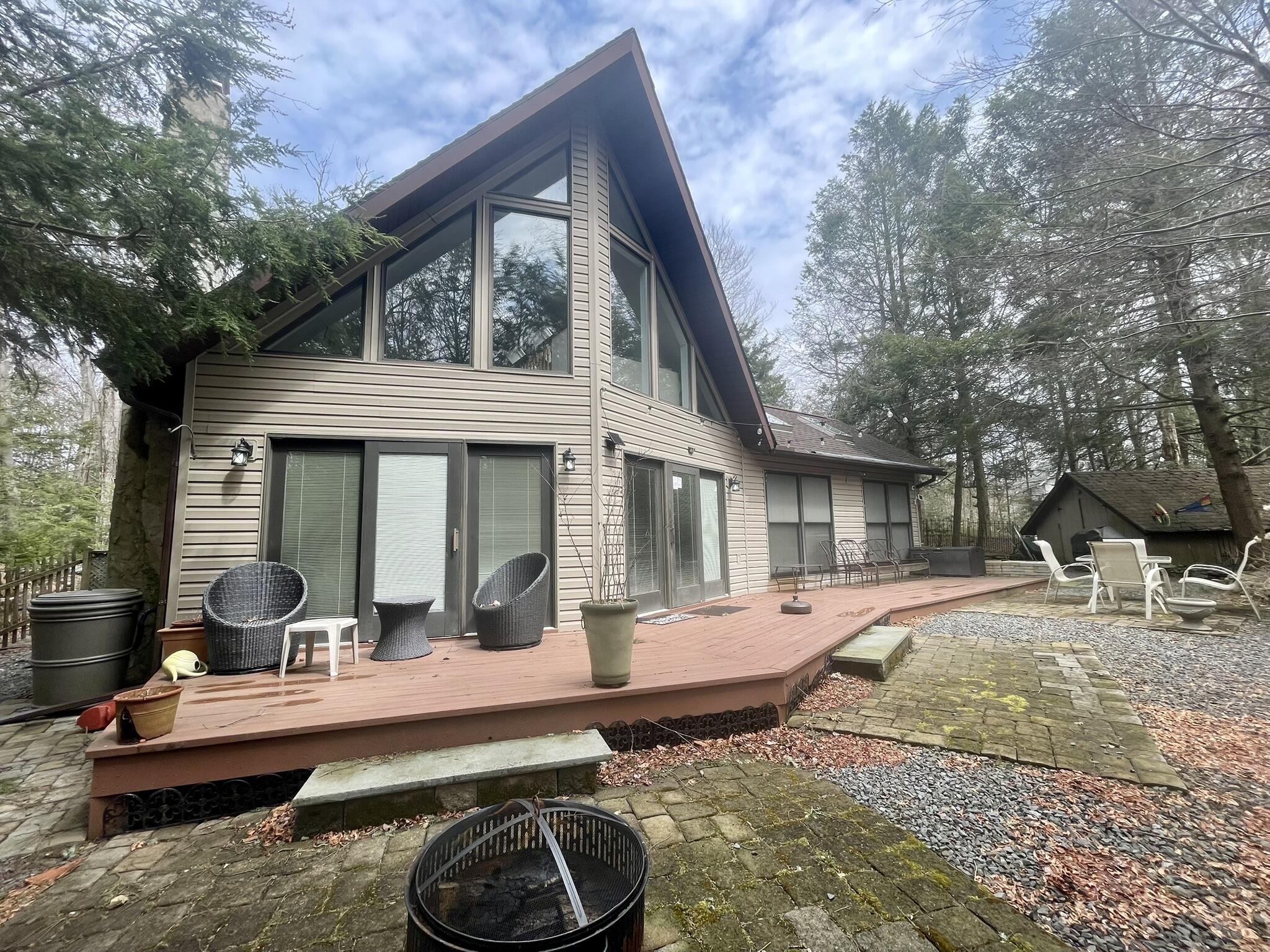 5144 Hounds Ear Road
