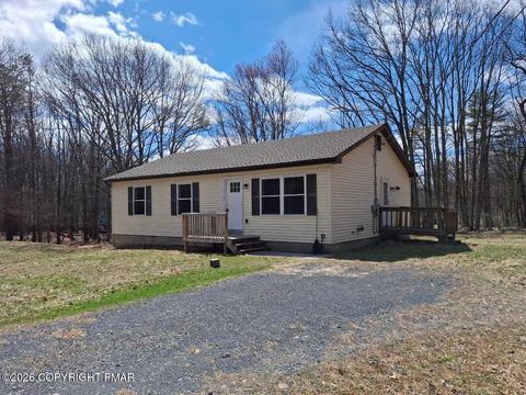 Homes For Sale - 1714 Upper Valley Road<br/> Monroe County, Effort, PA 18330