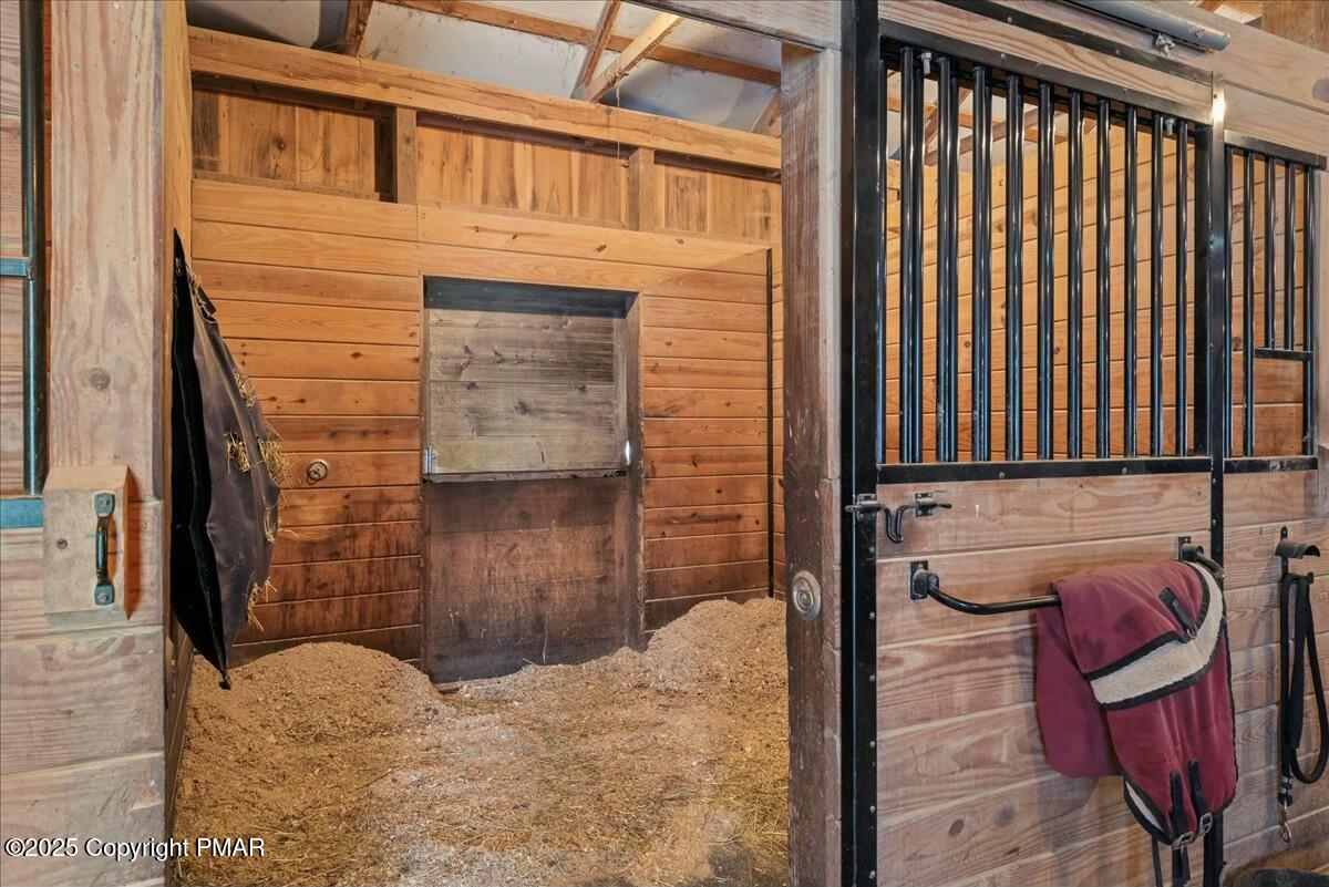 122 Barn Swallow Lane, Cresco, Pennsylvania image 12