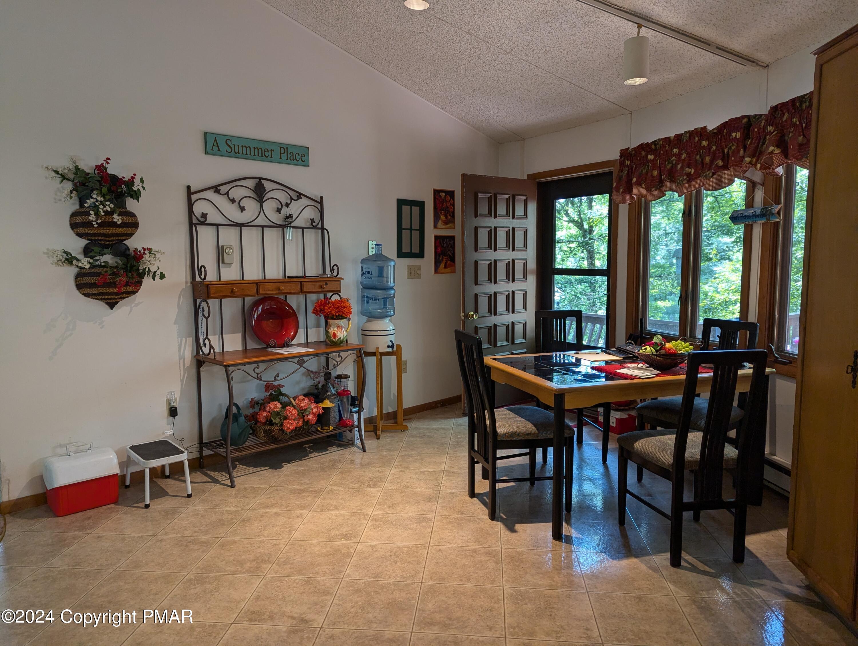 6194 Decker Road, Bushkill, Pennsylvania image 7