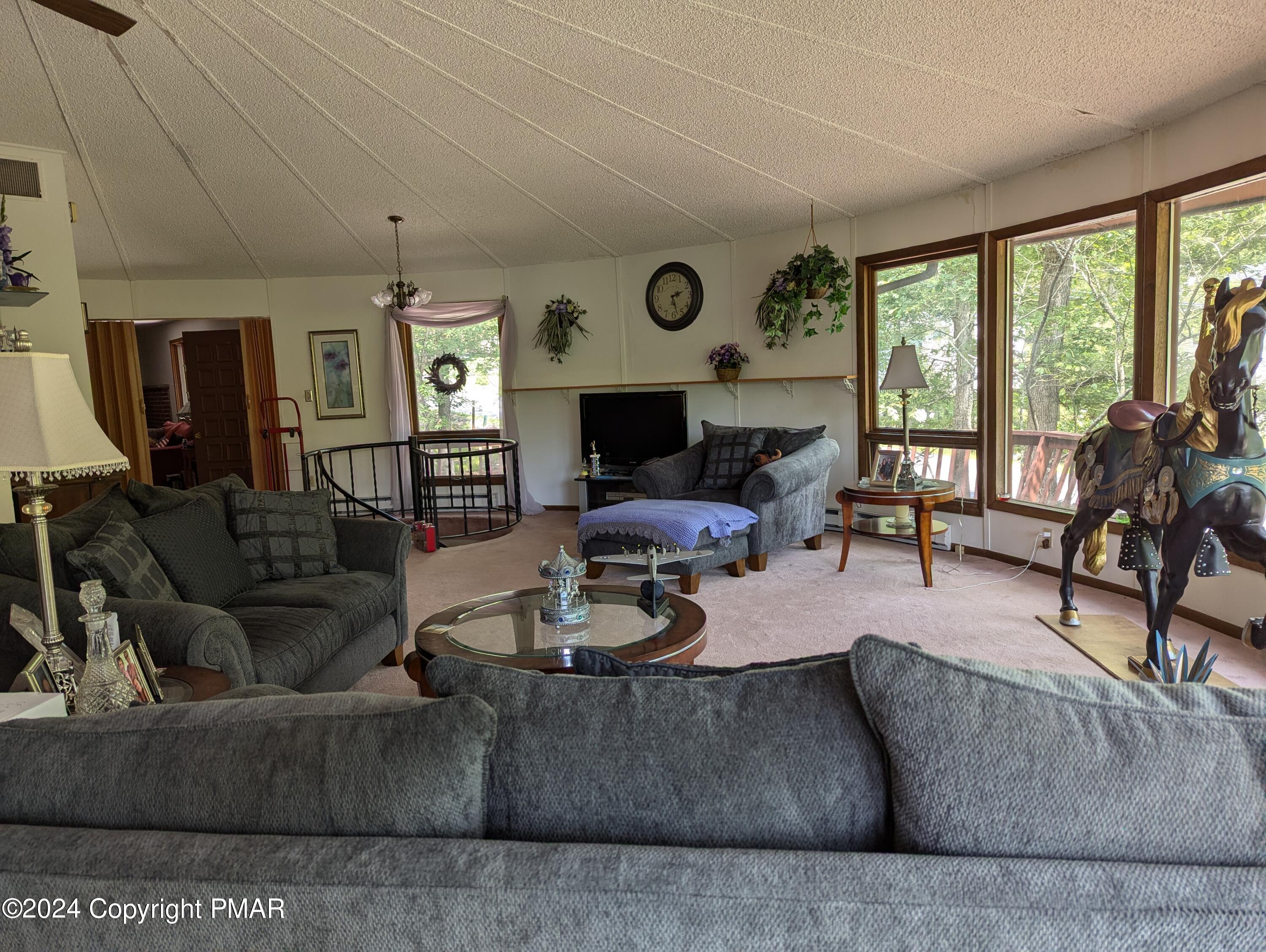 6194 Decker Road, Bushkill, Pennsylvania image 3