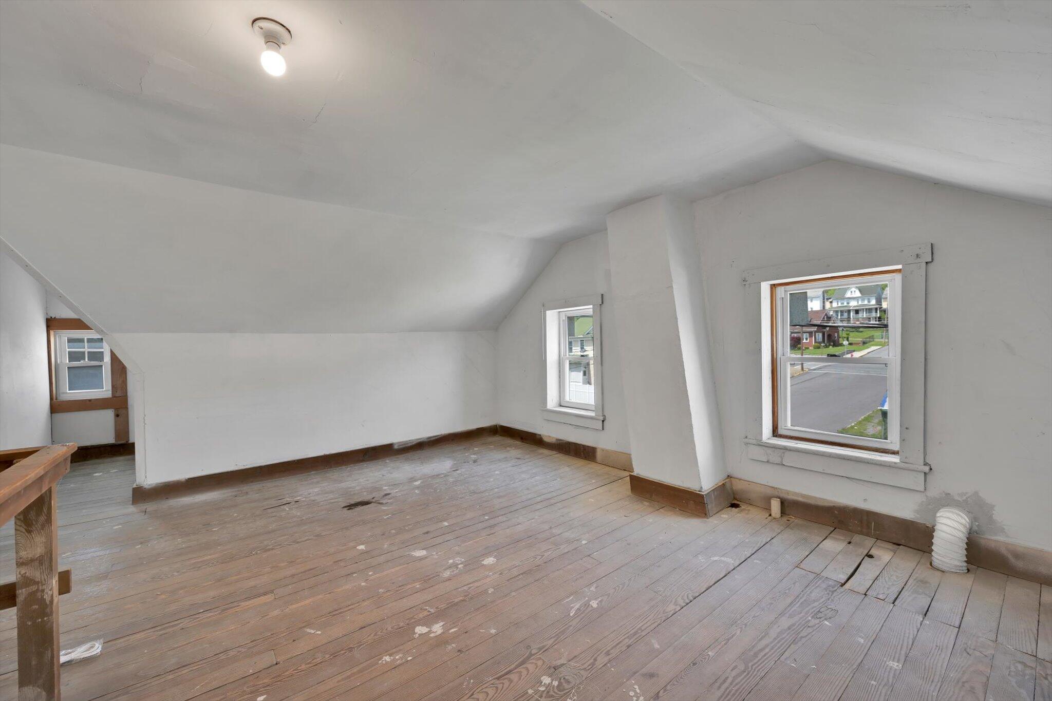119 N Oak Street, Coal Township, Pennsylvania image 28