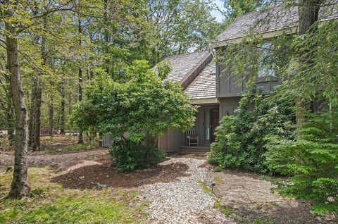 Condo For Sale - 214 Snow Ridge Circle<br/> Carbon County, Lake Harmony, PA 18624