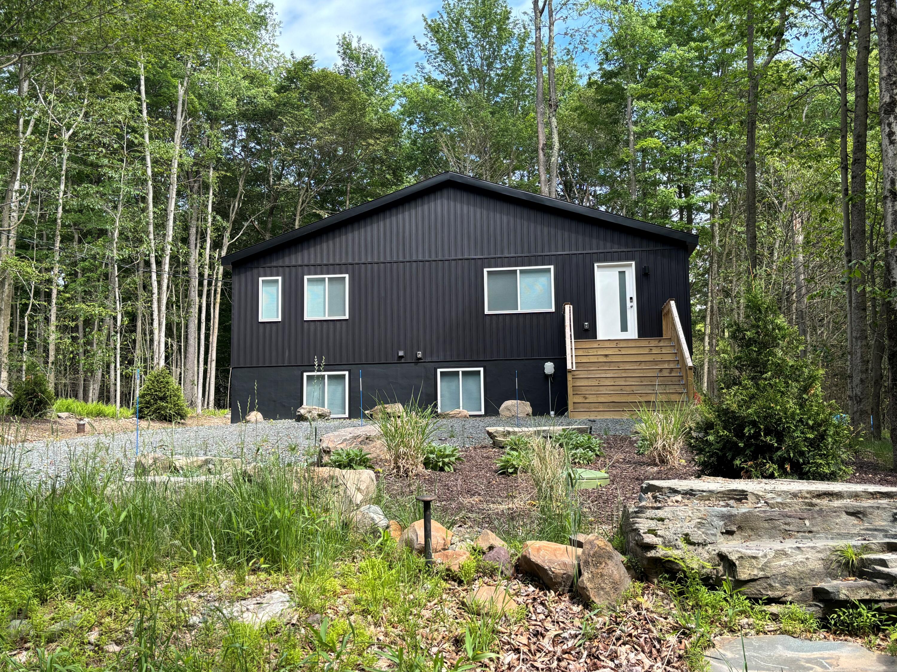 290 Wyomissing Drive, Pocono Lake, Pennsylvania image 2